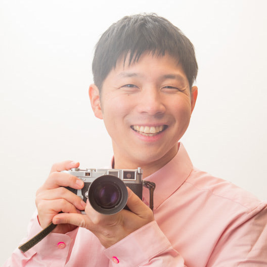 結婚式のカメラマン 門出格宏 プロフィール写真